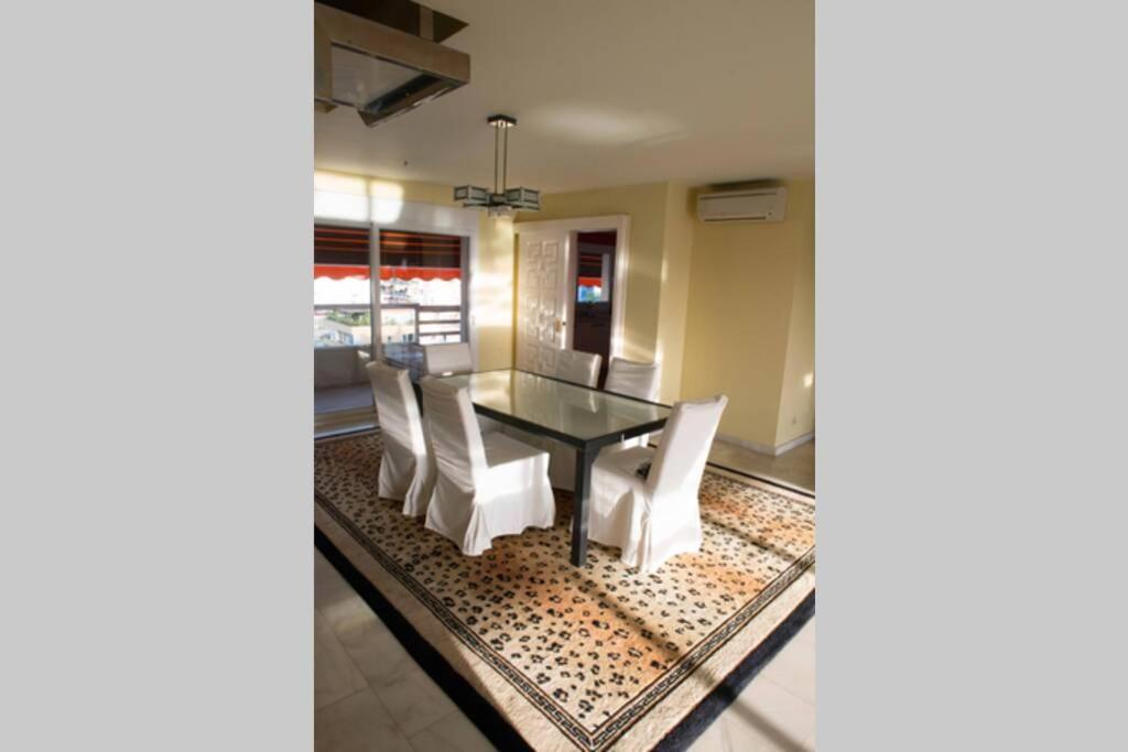 Penthouse With Private Pool, Hot Tub Jacuzzi With Sea Views And Chill-Out Zone, Close To The Sea Marbella Exterior foto