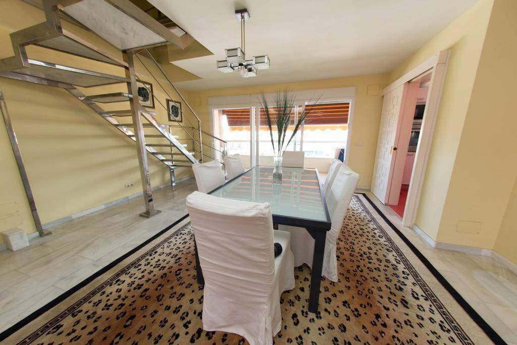Penthouse With Private Pool, Hot Tub Jacuzzi With Sea Views And Chill-Out Zone, Close To The Sea Marbella Exterior foto